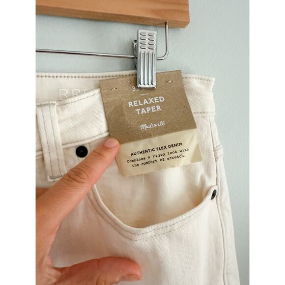 Madewell | NWT | Relaxed Taper Jeans in Vintage Canvas Cream | Sz 33x32 - Picture 4 of 11